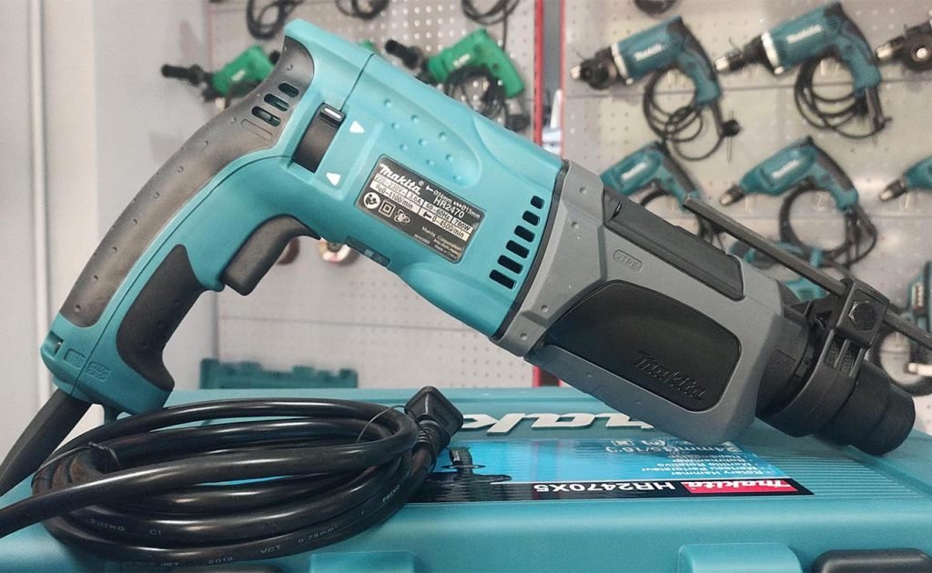 Makita Combination Hammer (HR2470X5) | DARiV Power Tools