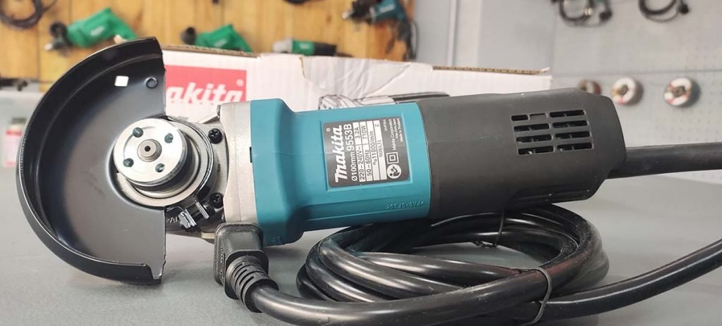 Makita Angle Grinder 4″ (9553B) - DARiV Power Tools