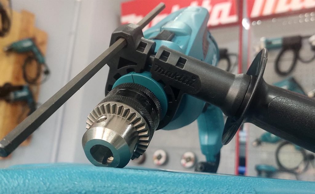 Makita Hammer Drill With carrying case (HP1640k) DARiV Power Tools